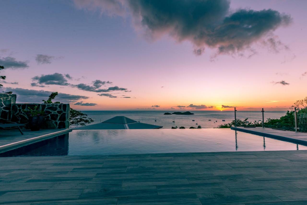 Sunset Palm - Villa Creole Avec Piscine Face Au Coucher De Soleil Et A La Reserve Cousteau Bouillante Bagian luar foto